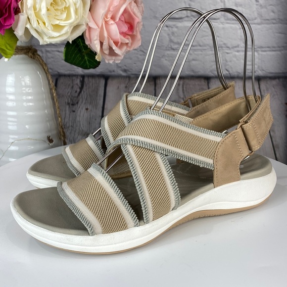 Clarks Shoes - CLARKS CLOUDSTEPPERS Tan Elastic Open Toe Sling Back Velcro Sandals